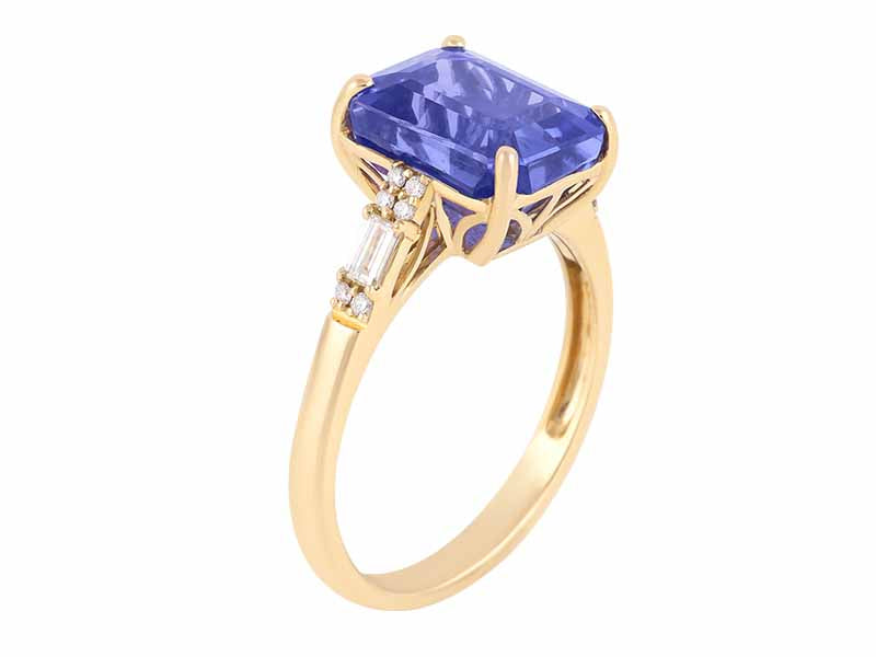 18K Tanzanite Ring
