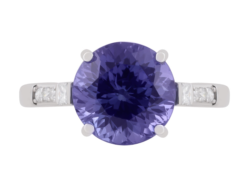 18K Tanzanite Ring