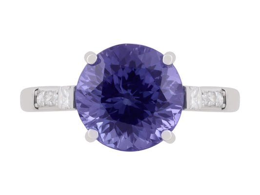 18K Tanzanite Ring